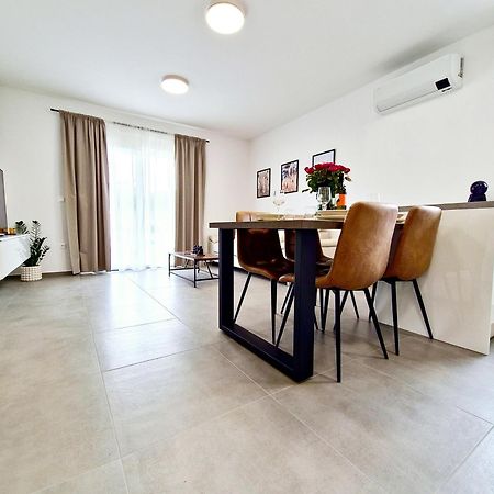 Apartments Laura & Nino Pula Luaran gambar
